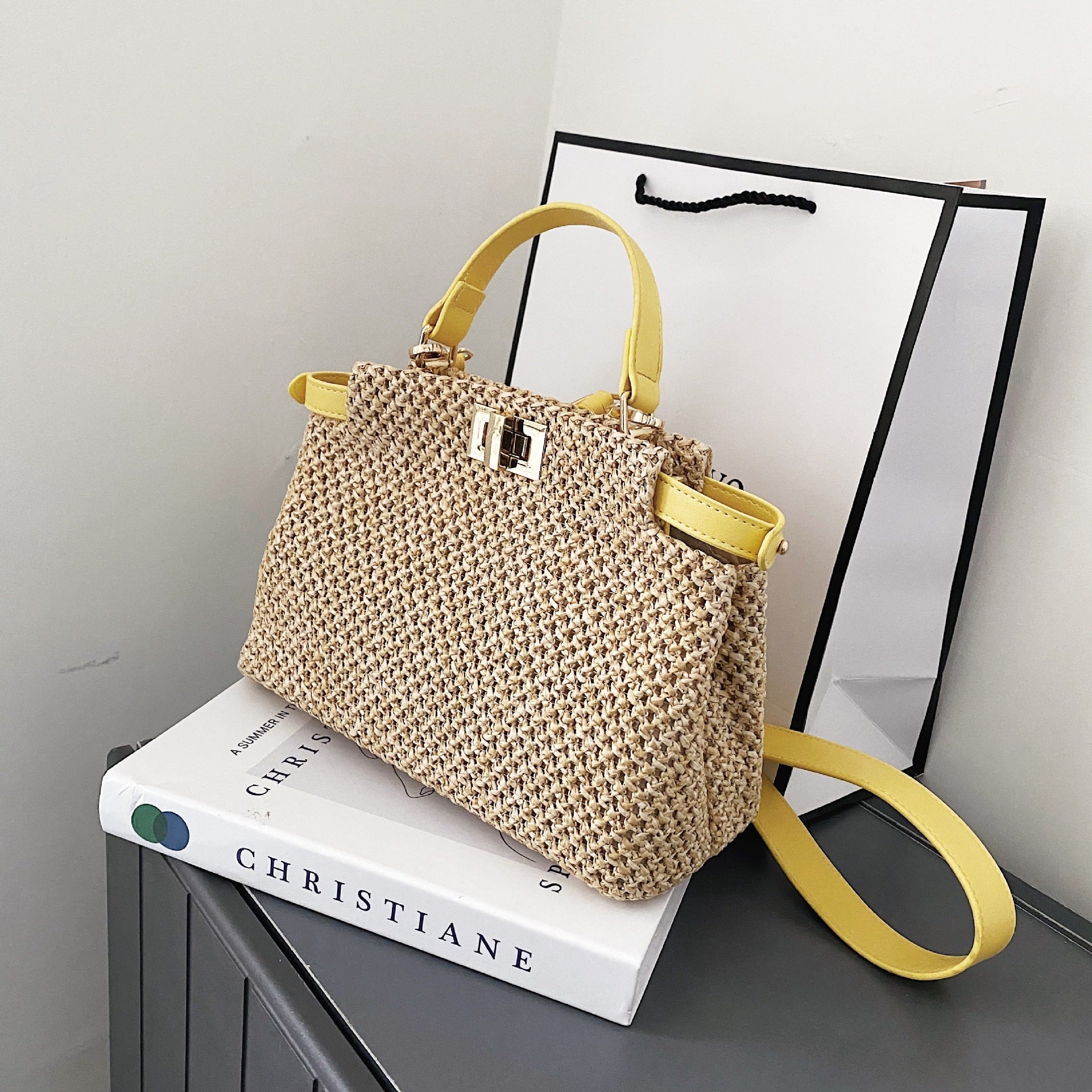 Portable Straw Bag | Stylish and Eco-Friendly