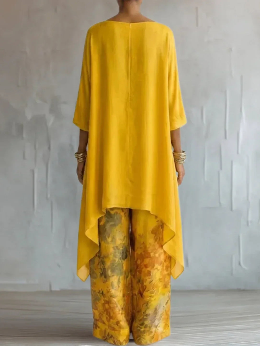 ANTONELLA | ASYMMETRICAL FLUID FLORAL SET