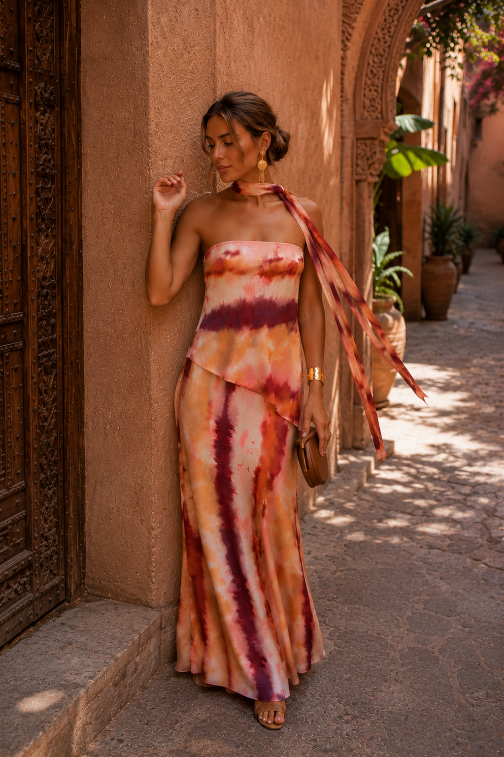 Printed long dress with sweetheart neckline