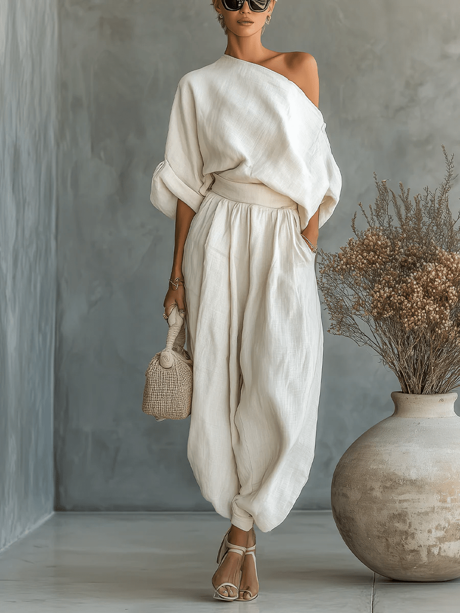 Mila | Fluid Set with Off-the-Shoulder Design