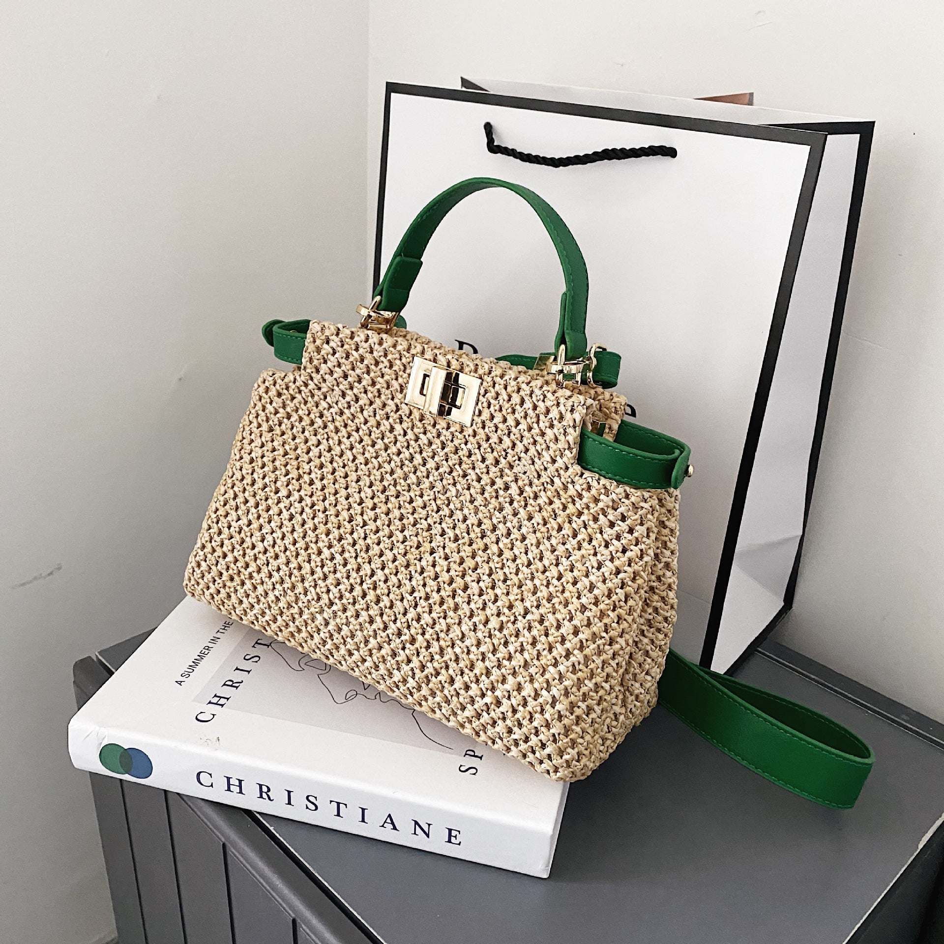 Portable Straw Bag | Stylish and Eco-Friendly
