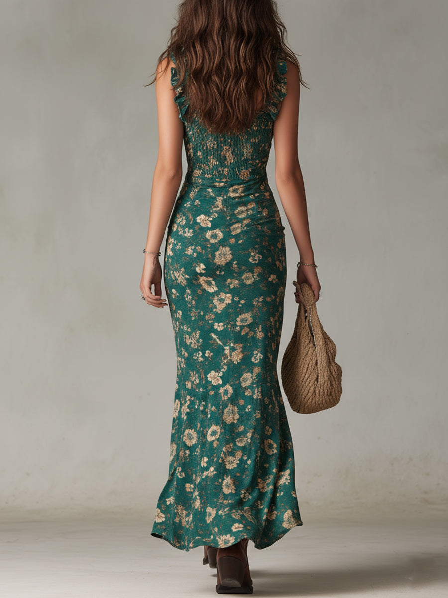 Retro bohemian long dress in flowing fabric with puffed sleeves and elegant slit